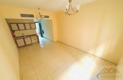 Apartment - 1 Bathroom for rent in Muwaileh 29 Building - Muwaileh - Sharjah