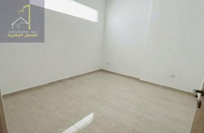 Apartment - 1 - 2 for rent in Dar Al Majaz - Jamal Abdul Nasser Street - Al Majaz - Sharjah