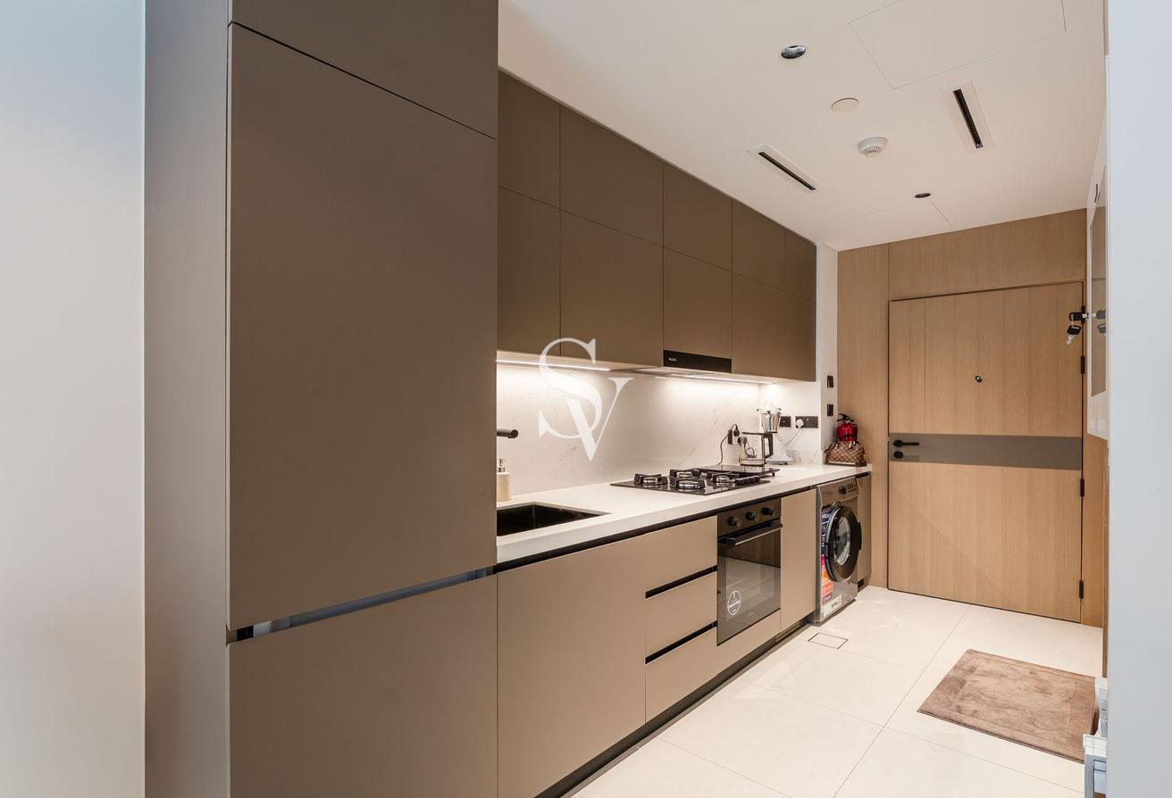Spacious Layout | Prime JVC Location | Vacant photo 9