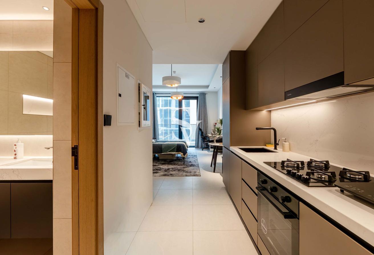 Spacious Layout | Prime JVC Location | Vacant photo 10