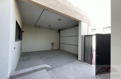 Townhouse - 3 Bedrooms - 5 Bathrooms for rent in Tilal City - Sharjah
