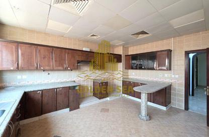 Villa - 5 Bedrooms - 5 Bathrooms for rent in Al Musalla Area - Al Karamah - Abu Dhabi