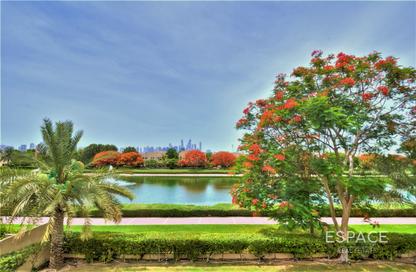 Villa - 5 - 4 for rent in Meadows 8 - Meadows - Dubai