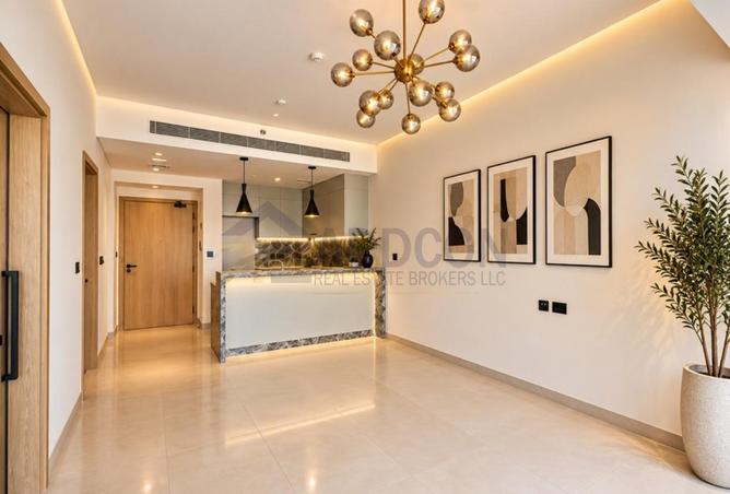 1BR + STORAGE || HIGH FLOOR || GOLF & GREEN VIEW photo 3