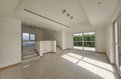 Villa - 5 Bedrooms - 6 Bathrooms for rent in Umm Suqeim 1 Villas - Umm Suqeim 1 - Umm Suqeim - Dubai