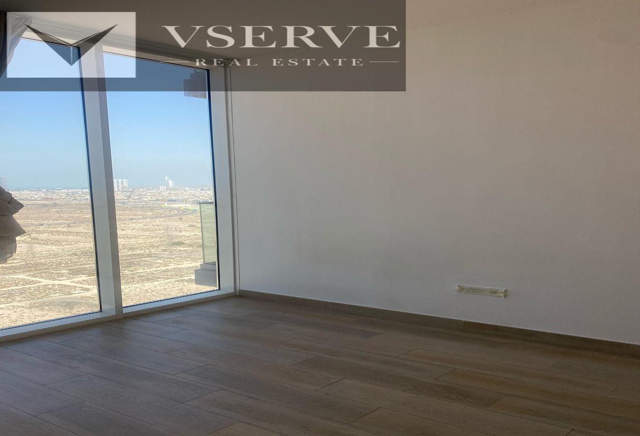 High Floor | Spacious Layout | Prime Location photo 3