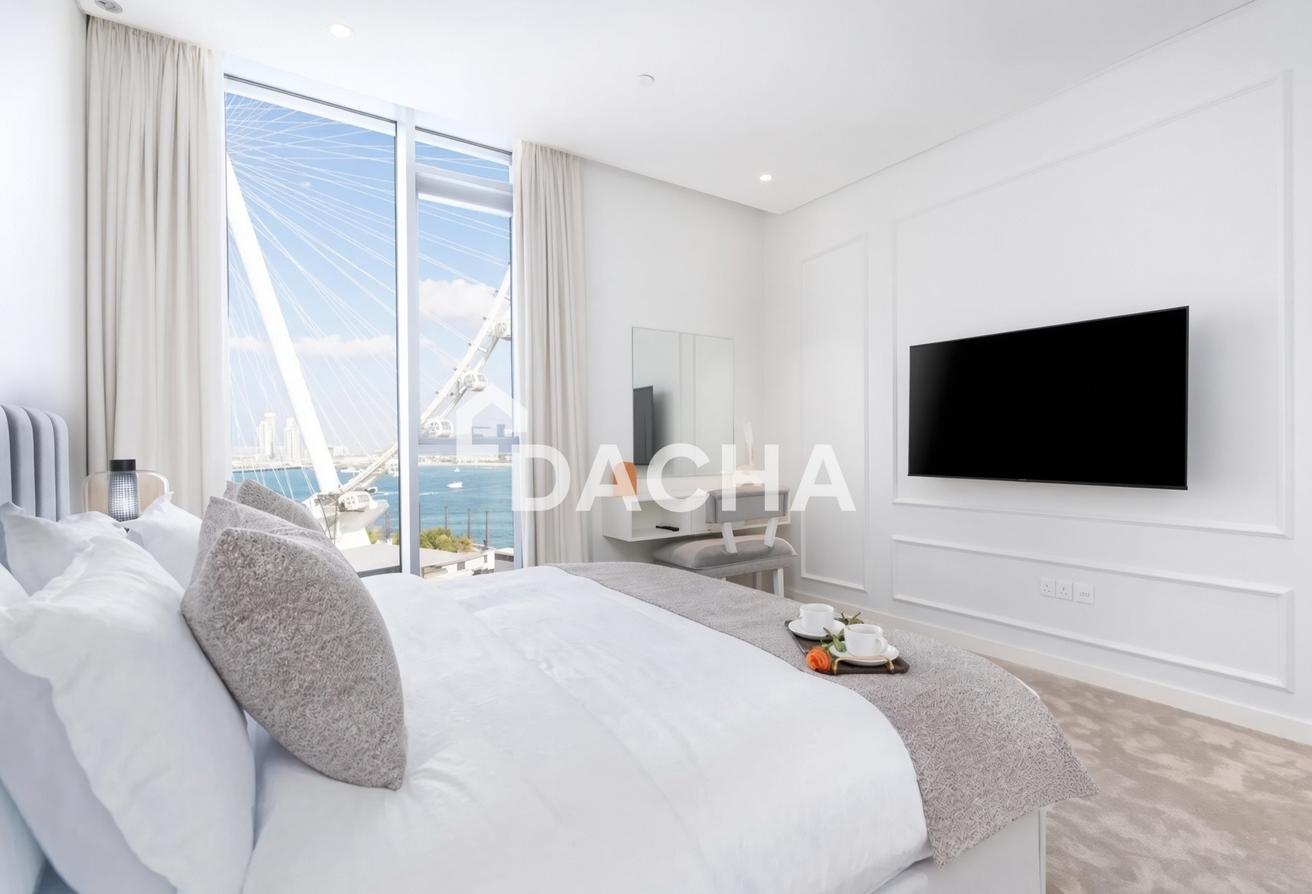 Vacant | Dubai Eye View | Furnished photo 5