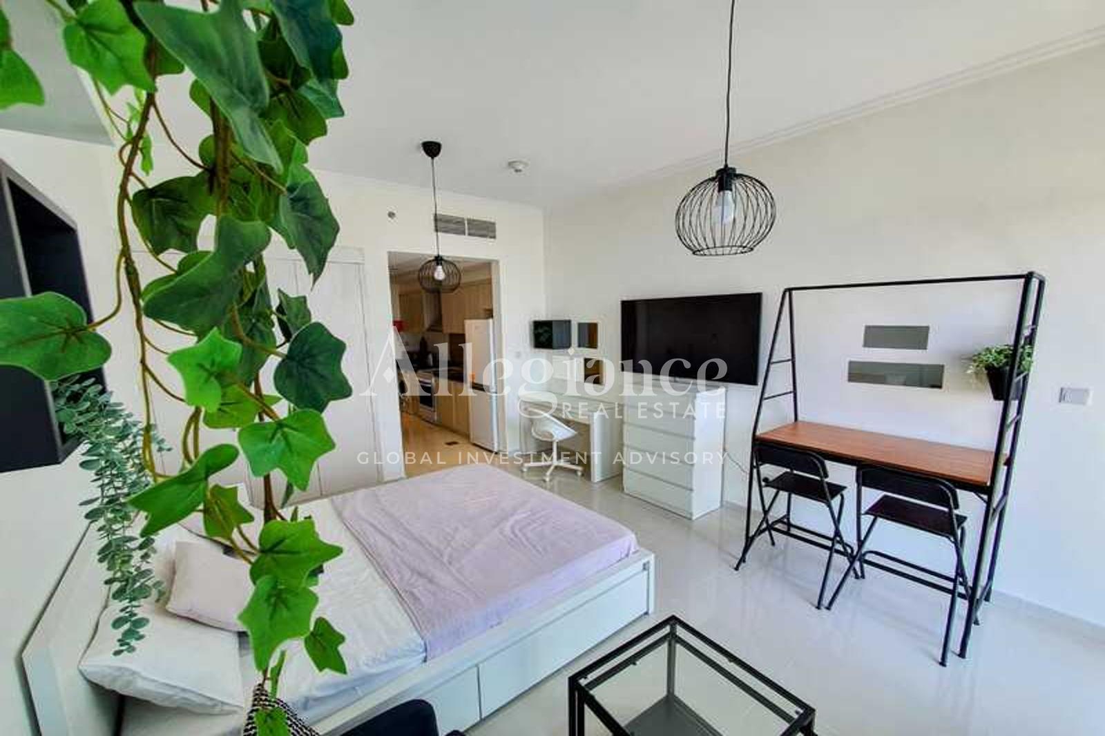 Fully Furnished | Golf View | Flexible Cheques — view 2