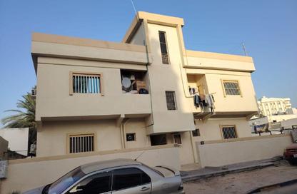 عمارة بالكامل - 8 غرف نوم - 8 حمامات للبيع في النعيمية - النعيمية - عجمان