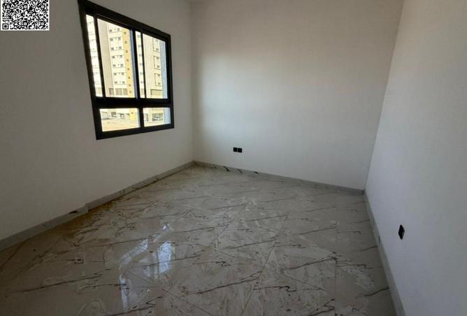 104268342 - Property Image 2