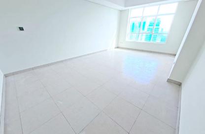 Apartment - 3 Bedrooms - 3 Bathrooms for rent in Al Mamzar - Sharjah - Sharjah