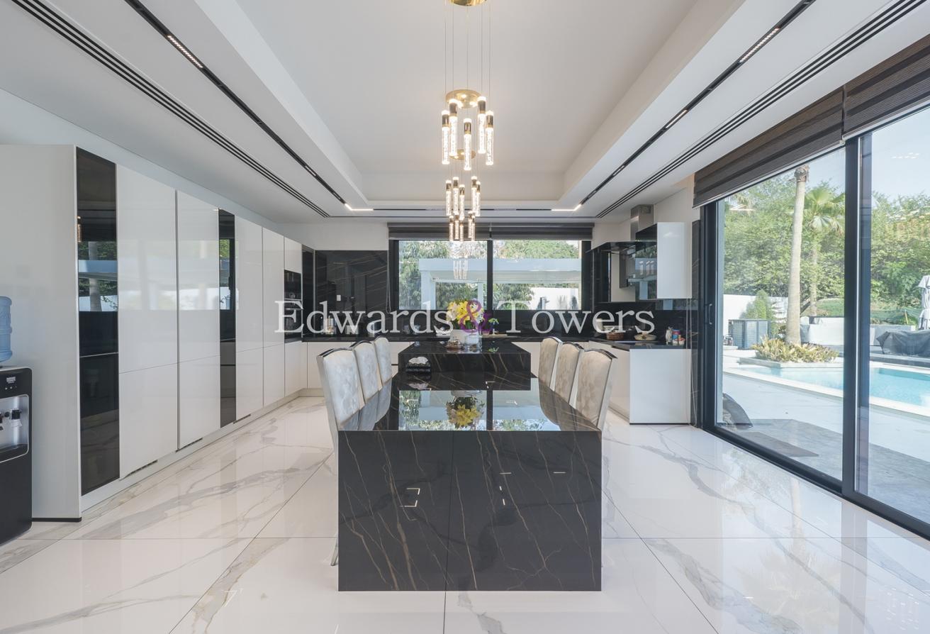 New to Market | Prime Renovation Opportunity photo 9