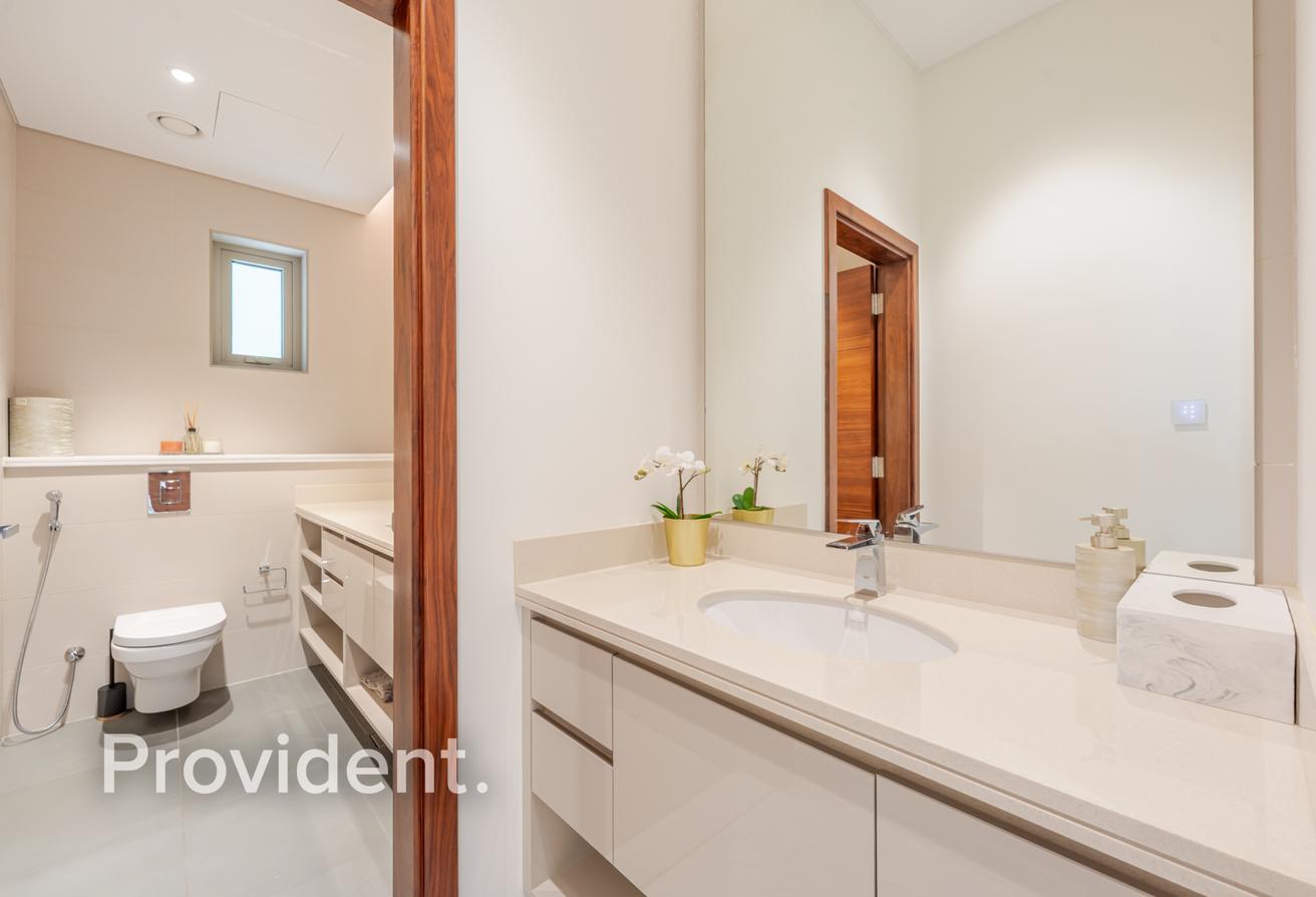 Well-Maintained | Furnished/Unfurnished | Corner photo 12