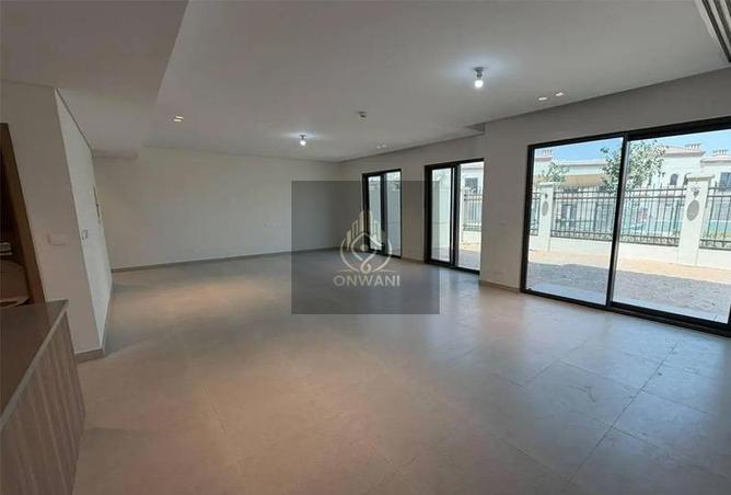 3-bed townhouse in Toledo — photo 2