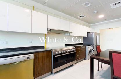 Apartment - 2 Bedrooms - 3 Bathrooms for sale in Marina Arcade Tower - Dubai Marina - Dubai