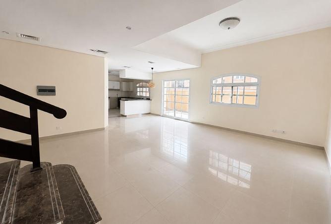 100421992 - Property Image 2