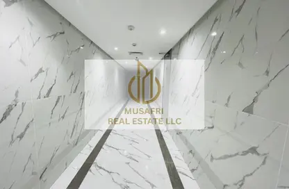 شقة - 2 غرف نوم - 3 حمامات للايجار في مبنى مويلح - مويلح - الشارقة شقة - 2 غرف نوم - 3 حمامات للايجار في مبنى مويلح - مويلح - الشارقة