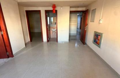 Apartment - 1 Bedroom - 2 Bathrooms for rent in Al Majaz 1 - Al Majaz - Sharjah Apartment - 1 Bedroom - 2 Bathrooms for rent in Al Majaz 1 - Al Majaz - Sharjah
