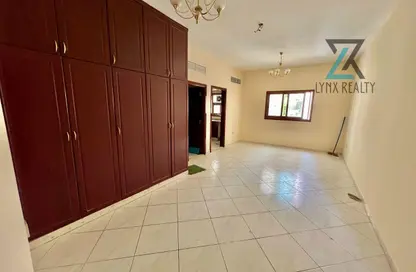 Apartment - 1 Bathroom for rent in Al Yousuf Building - Al Hamriya - Bur Dubai - Dubai