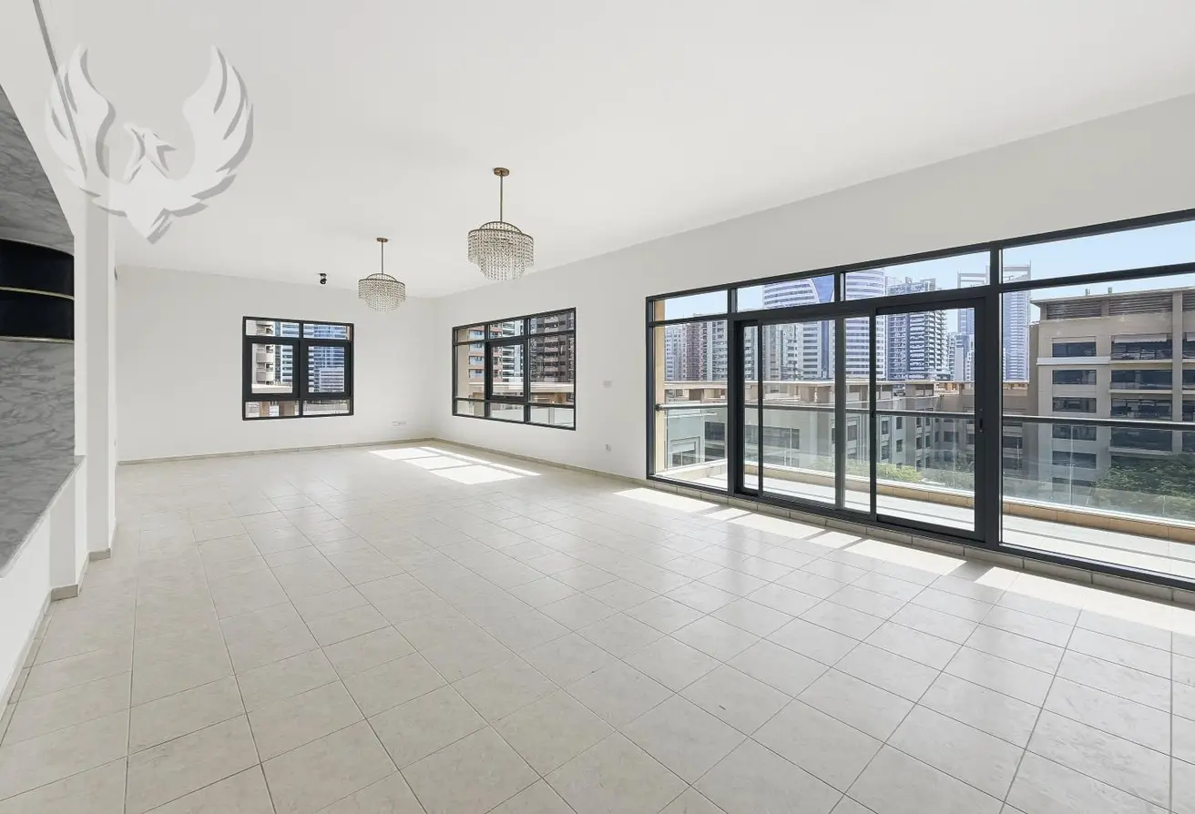 156895635 - Property Main Image