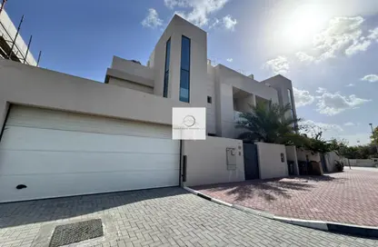 Villa - 4 Bedrooms - 5 Bathrooms for rent in Jumeirah 1 Villas - Jumeirah 1 - Jumeirah - Dubai Villa - 4 Bedrooms - 5 Bathrooms for rent in Jumeirah 1 Villas - Jumeirah 1 - Jumeirah - Dubai