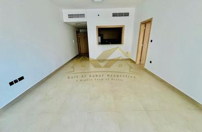Apartment - 1 Bedroom - 2 Bathrooms for rent in Jumeirah Garden City - Al Satwa - Dubai Apartment - 1 Bedroom - 2 Bathrooms for rent in Jumeirah Garden City - Al Satwa - Dubai