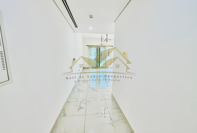 54390172 - Property Image 2