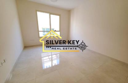 Apartment - 2 - 2 for rent in Al Majaz Tower - Al Majaz 3 - Al Majaz - Sharjah