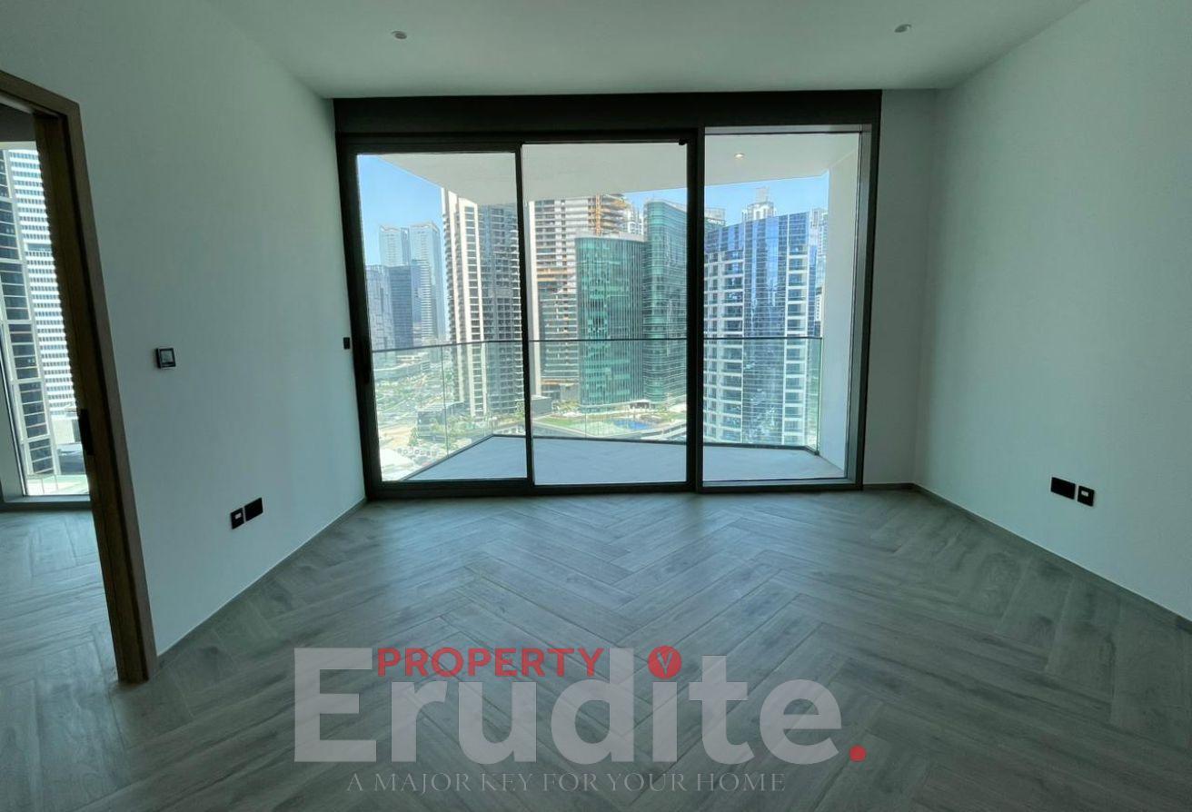 Brand New - Burj Khalifa View - Bright Layout photo 6
