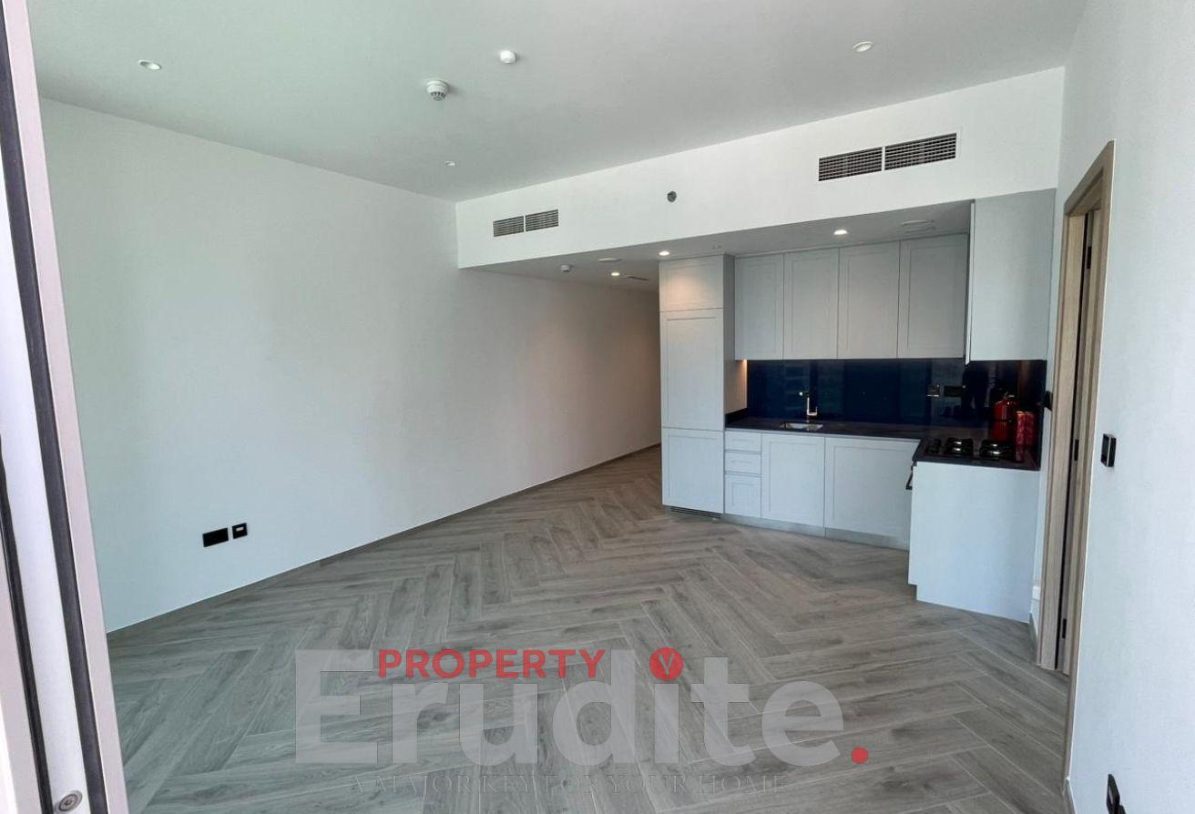 Brand New - Burj Khalifa View - Bright Layout photo 8
