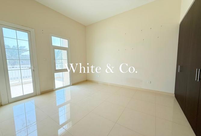 127912022 - Property Image 2