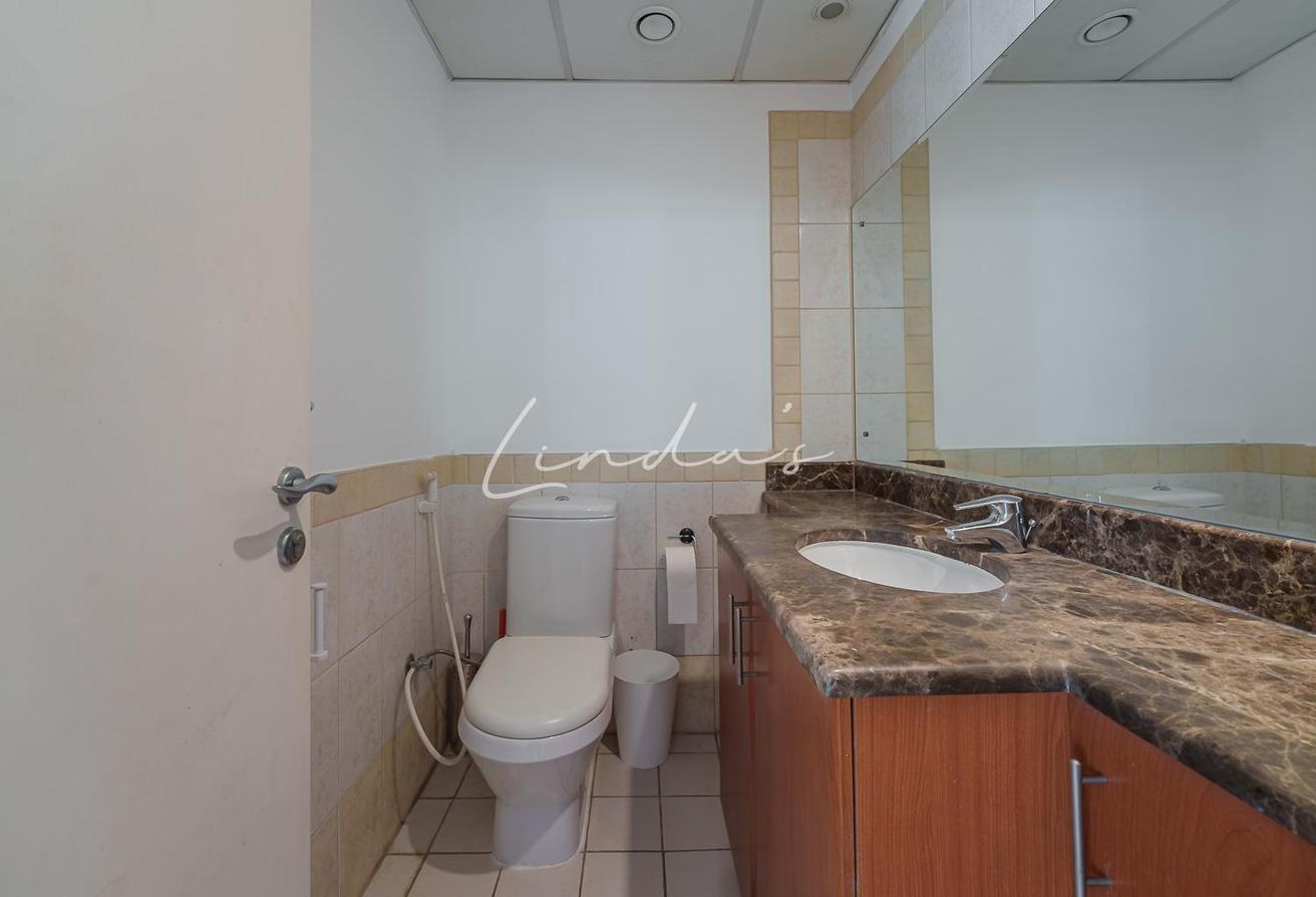 Rare Type 2E | Corner | Upgraded | Lake Backing photo 16