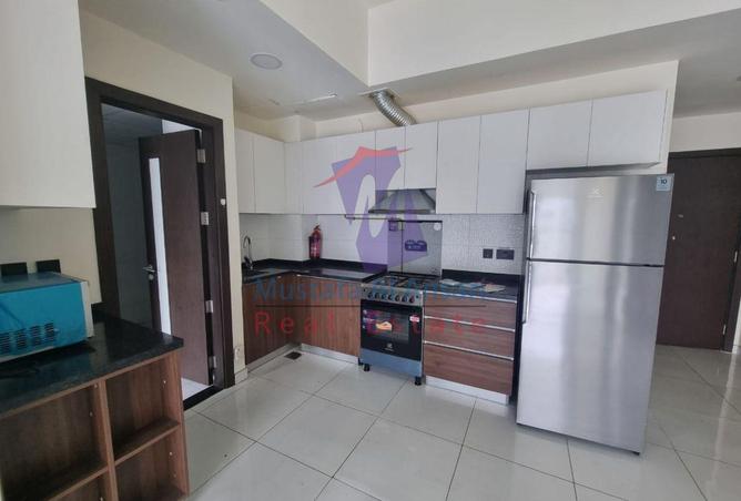 Pool Facing 1BR Corner Unit High Floor in Lawnz photo 3