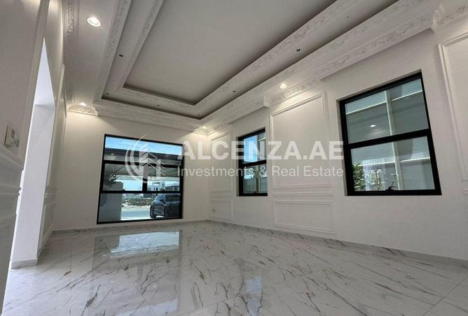 76585677 - Property Image 2