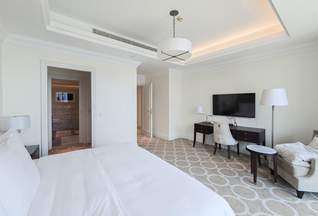 Burj Kalifa Facing | High floor | Large unit photo 17