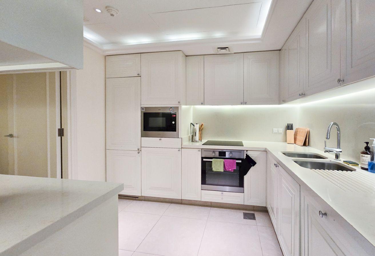 Burj Kalifa Facing | High floor | Large unit photo 7