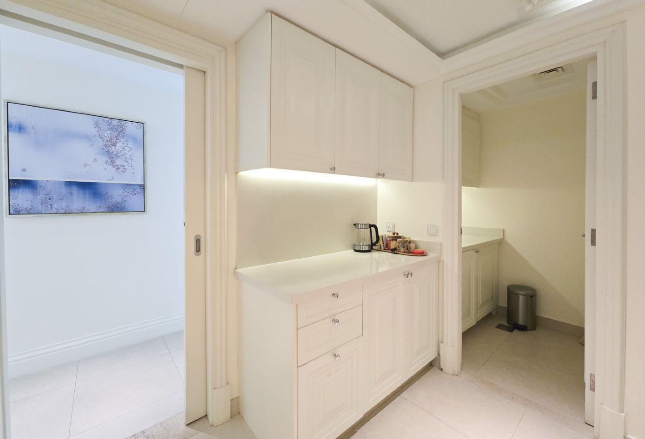 Burj Kalifa Facing | High floor | Large unit photo 8