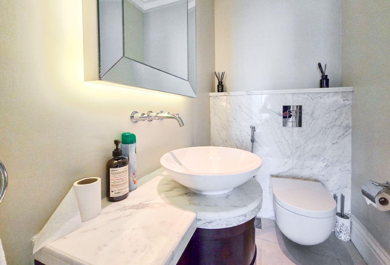 Burj Kalifa Facing | High floor | Large unit photo 14