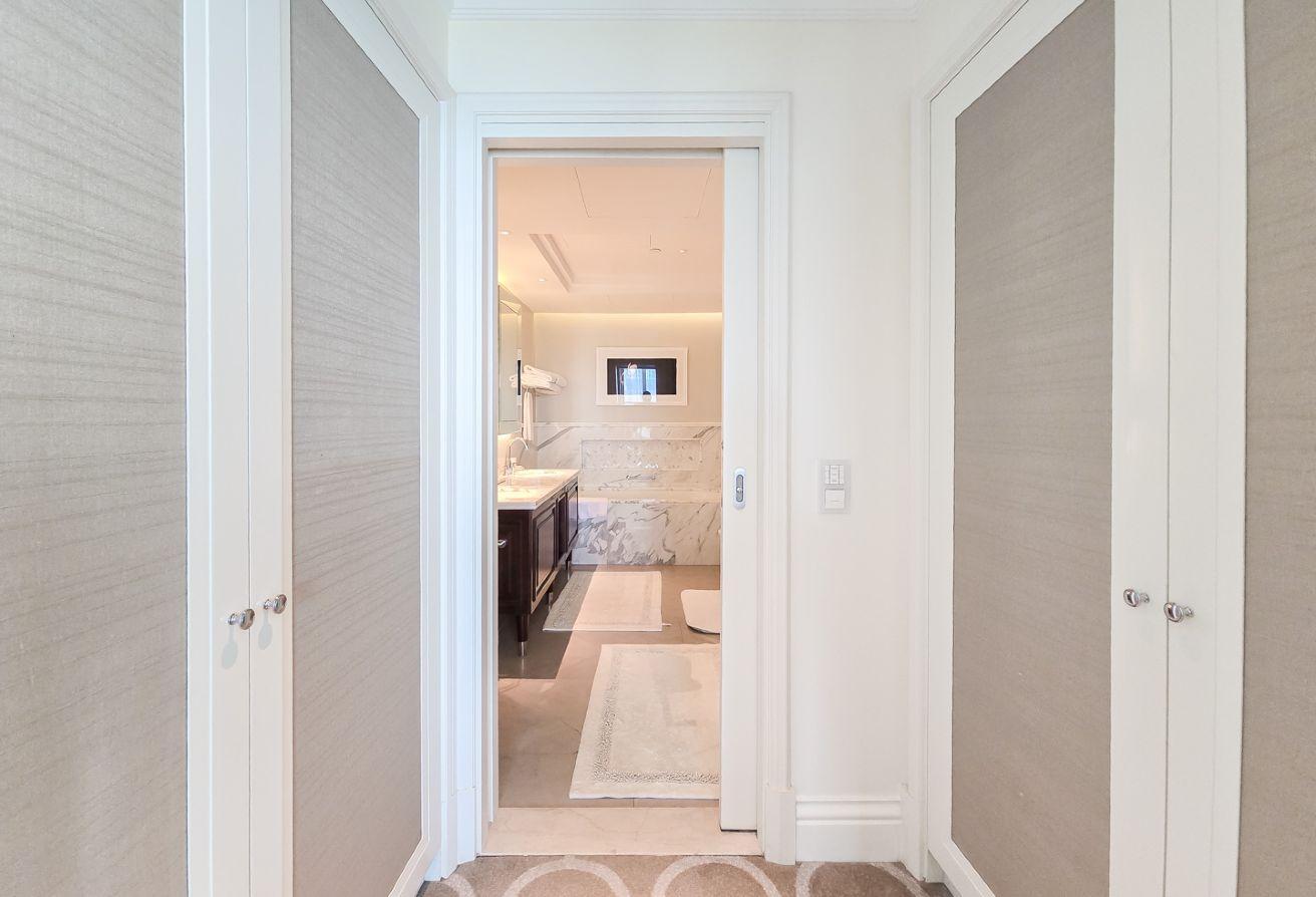 Burj Kalifa Facing | High floor | Large unit photo 18
