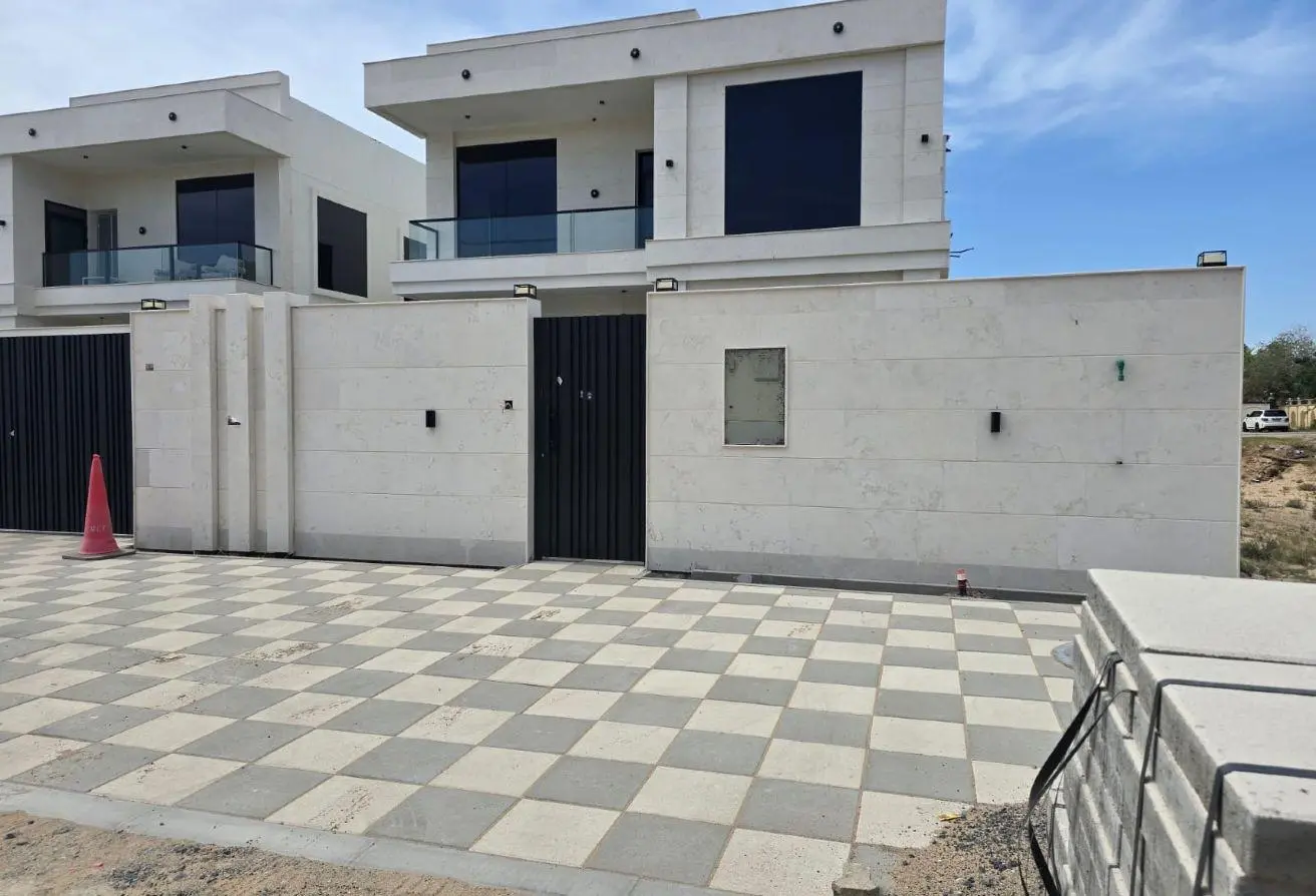 102421798 - Property Main Image