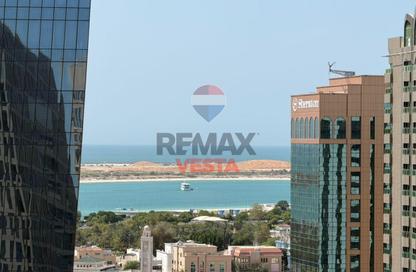 شقة - 4 - 5 للايجار في يونايتد سكوير - الخالدية - أبوظبي