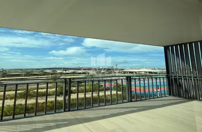 Apartment - 1 Bathroom for rent in Waters Edge - Yas Island - Abu Dhabi