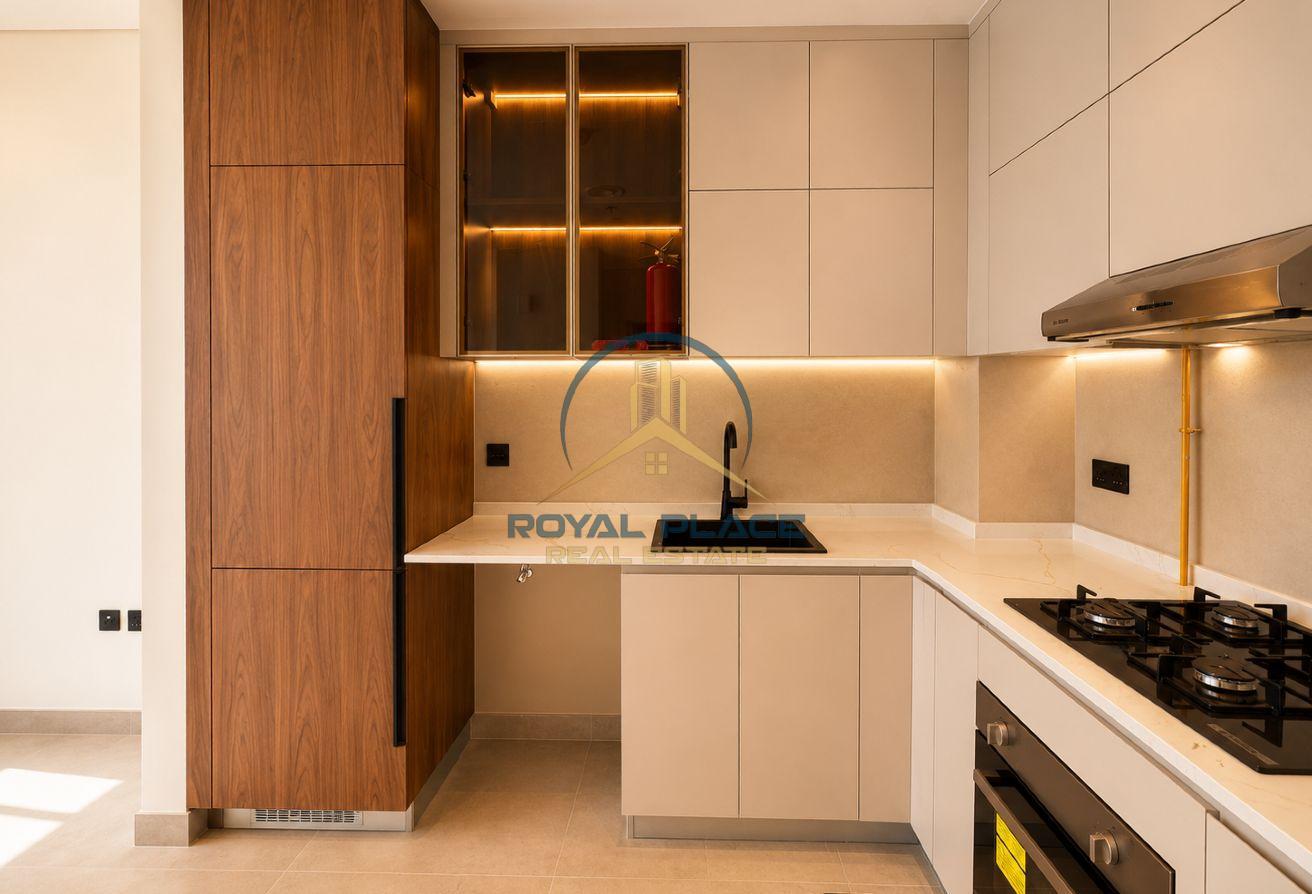 Close Kitchen | Near Metro | Smart Home Automation photo 4