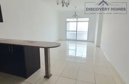 شقة - غرفة نوم - 2 حمامات للبيع في برج ربيعة - مجان - دبي لاند - دبي