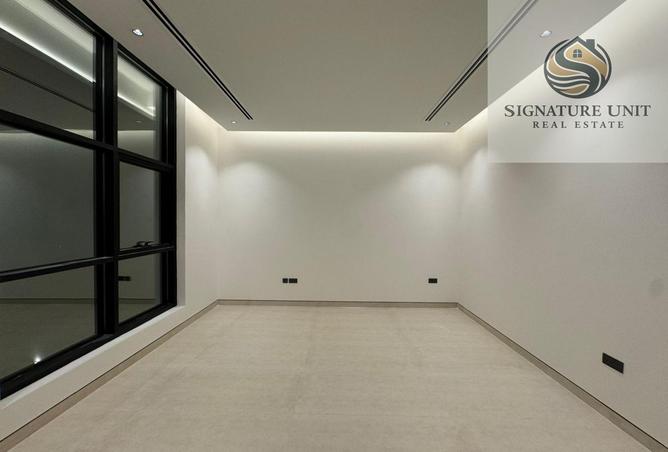 89204017 - Property Image 3