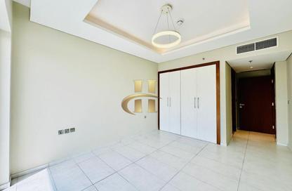 Apartment - 1 Bedroom - 2 Bathrooms for rent in Regent Court - District 14 - Jumeirah Village Circle - Dubai