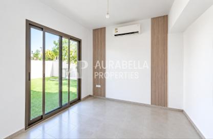 Townhouse - 4 - 5 for rent in Zahra Townhouses - Town Square - Dubai