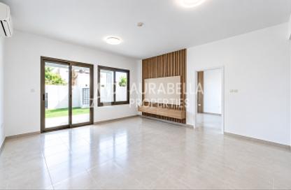Townhouse - 4 - 5 for rent in Zahra Townhouses - Town Square - Dubai Townhouse - 4 - 5 for rent in Zahra Townhouses - Town Square - Dubai