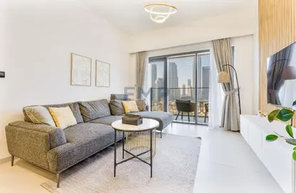 Apartment - 2 Bedrooms - 2 Bathrooms for rent in Burj Royale - Downtown Dubai - Dubai