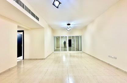 Apartment - 2 - 2 for rent in Al Nahda Complex - Al Nahda - Sharjah